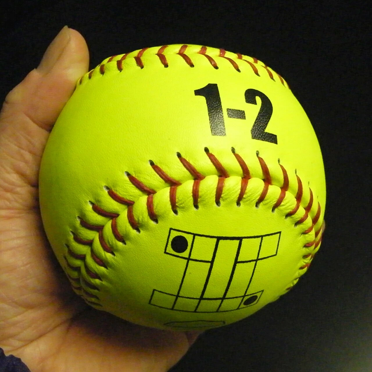 Jugs Perfect Pitch Softball (15PK) 2 Jugs Perfect Pitch Softball (15PK) - Image 2